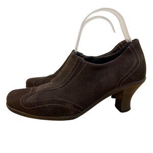 Brown Suede La Canadienne Womens Slip-On Heeled Shoes Size 6.5 waterproof Canada